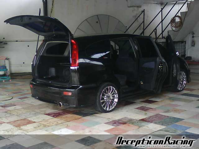 2002 Honda Stream Modified Car Pictures